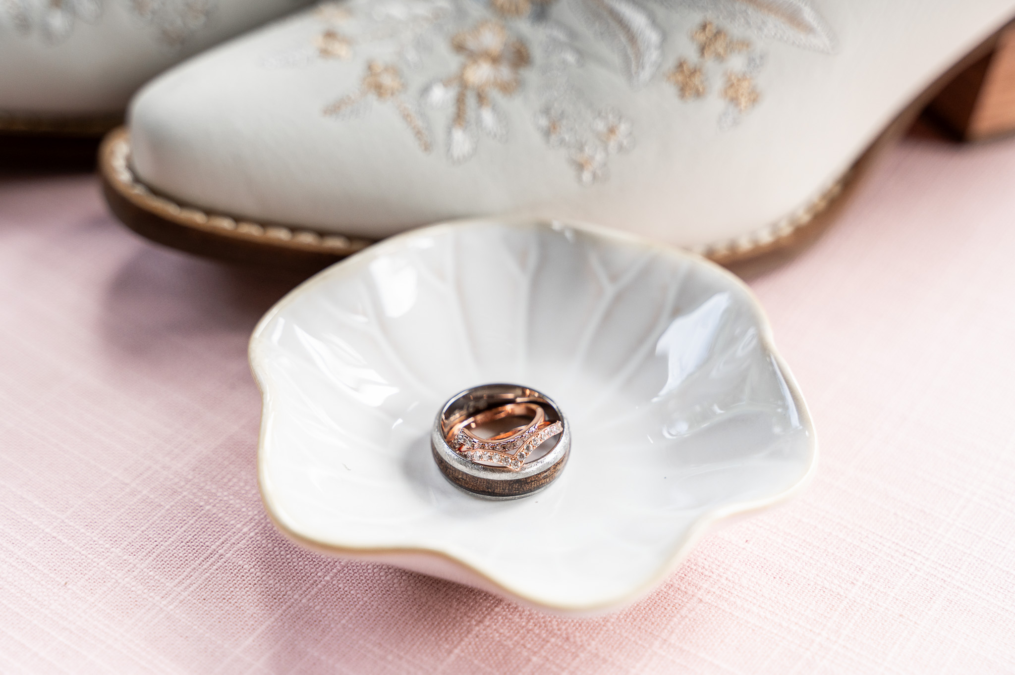 bride and groom details in central pa
